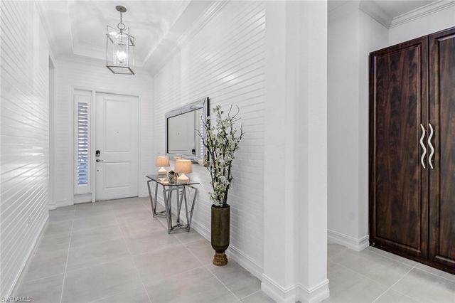 9264 Glenforest DR, Naples, FL 34120