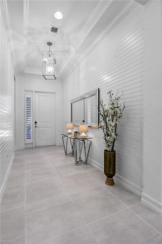 9264 Glenforest DR, Naples, FL 34120