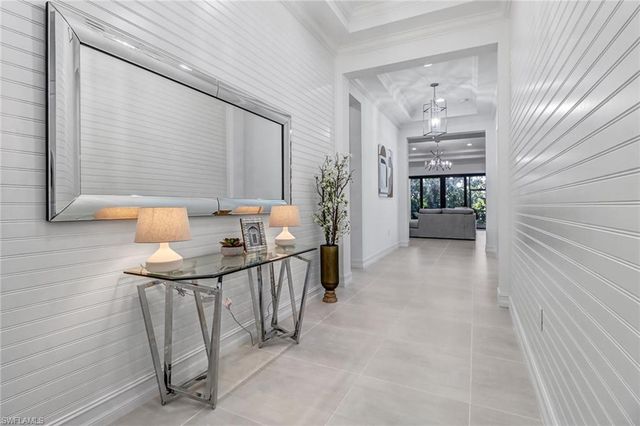 9264 Glenforest DR, Naples, FL 34120