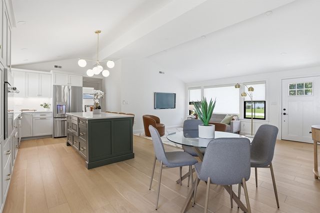 14 Temi Road, Chelmsford, MA 01824