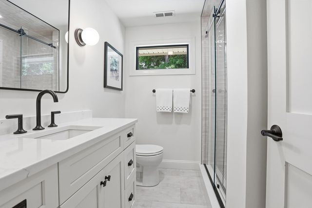 14 Temi Road, Chelmsford, MA 01824