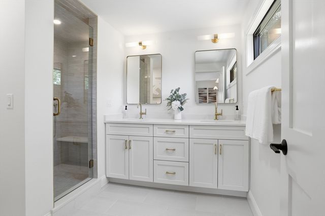 14 Temi Road, Chelmsford, MA 01824