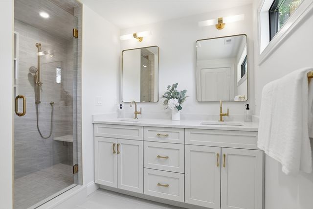 14 Temi Road, Chelmsford, MA 01824