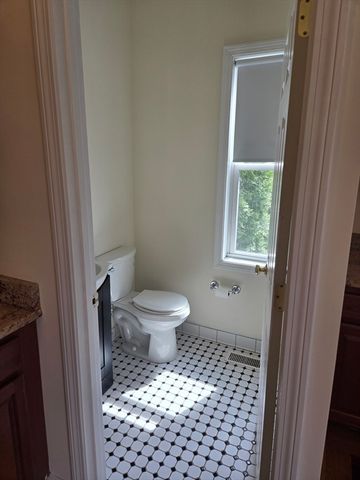 569 Adams 1, Milton, MA 02186