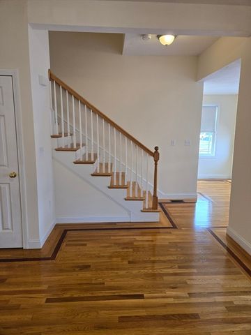 569 Adams 1, Milton, MA 02186