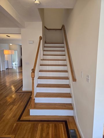 569 Adams 1, Milton, MA 02186