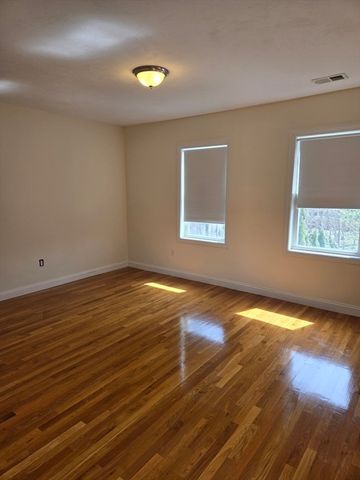 569 Adams 1, Milton, MA 02186