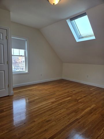 569 Adams 1, Milton, MA 02186