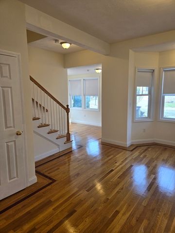 569 Adams 1, Milton, MA 02186