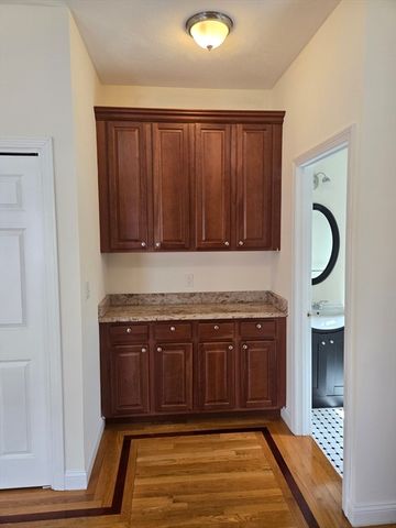 569 Adams 1, Milton, MA 02186