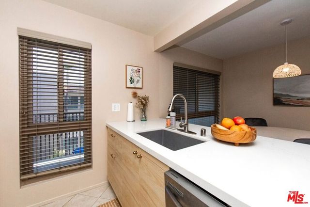 6001 Canterbury Drive 303, Culver City, CA 90230