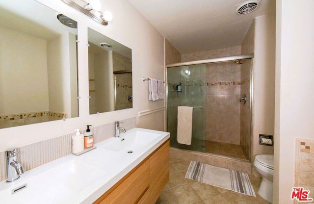 6001 Canterbury Drive 303, Culver City, CA 90230