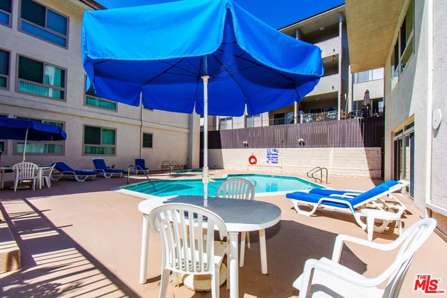 6001 Canterbury Drive 303, Culver City, CA 90230