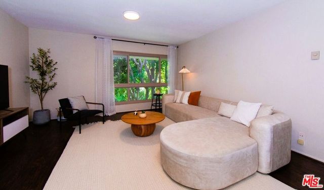 6001 Canterbury Drive 303, Culver City, CA 90230