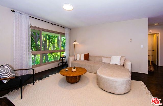 6001 Canterbury Drive 303, Culver City, CA 90230