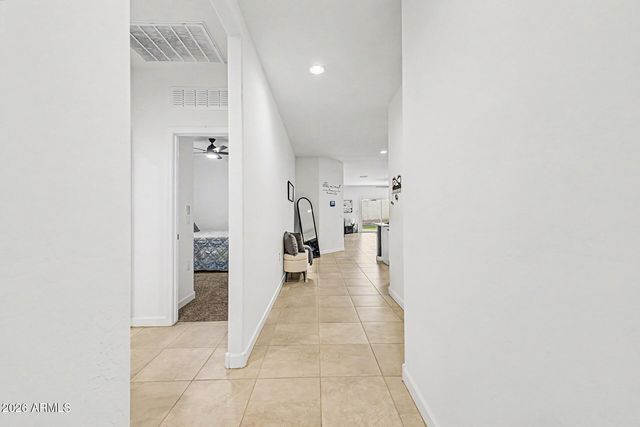 2516 W SEAVER Avenue, Apache Junction, AZ 85120