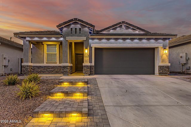 2516 W SEAVER Avenue, Apache Junction, AZ 85120