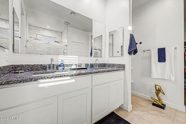 2516 W SEAVER Avenue, Apache Junction, AZ 85120