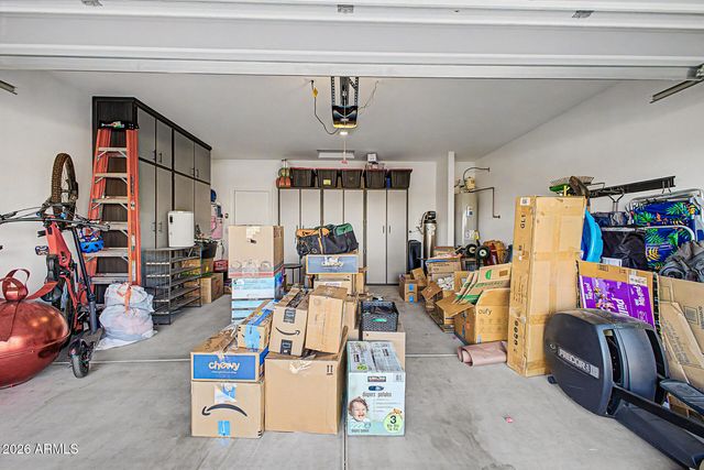 2516 W SEAVER Avenue, Apache Junction, AZ 85120