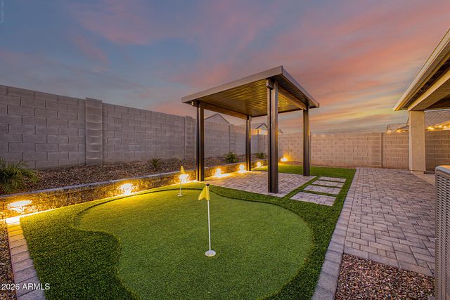 2516 W SEAVER Avenue, Apache Junction, AZ 85120