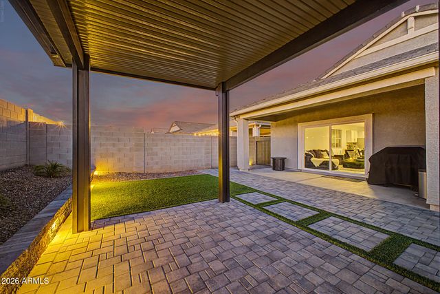 2516 W SEAVER Avenue, Apache Junction, AZ 85120