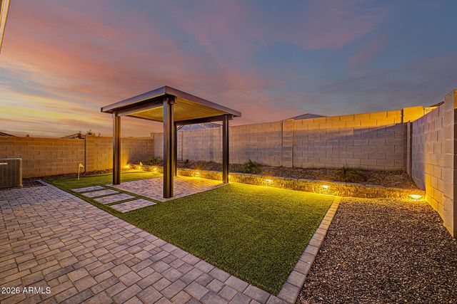 2516 W SEAVER Avenue, Apache Junction, AZ 85120