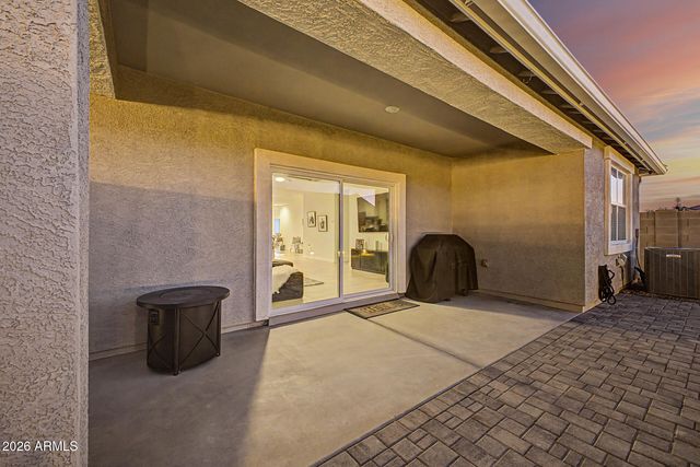 2516 W SEAVER Avenue, Apache Junction, AZ 85120