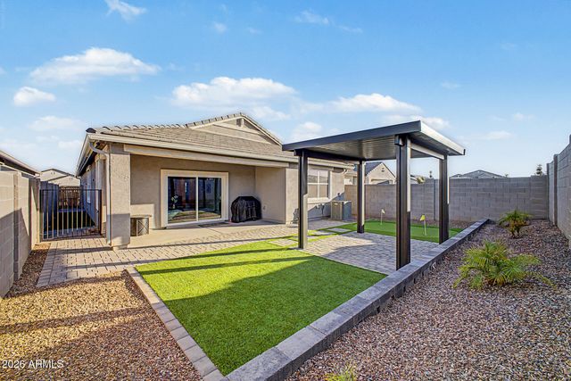 2516 W SEAVER Avenue, Apache Junction, AZ 85120