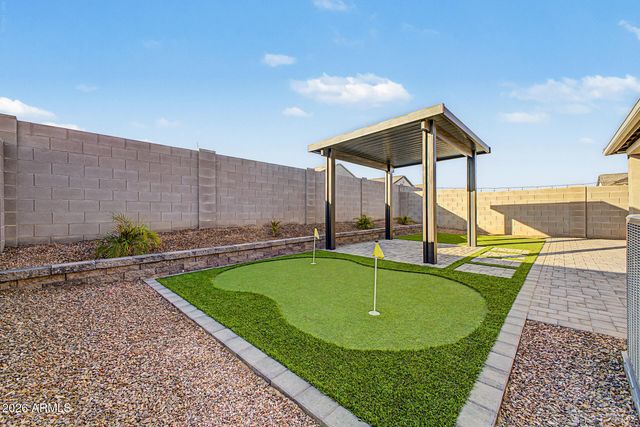 2516 W SEAVER Avenue, Apache Junction, AZ 85120