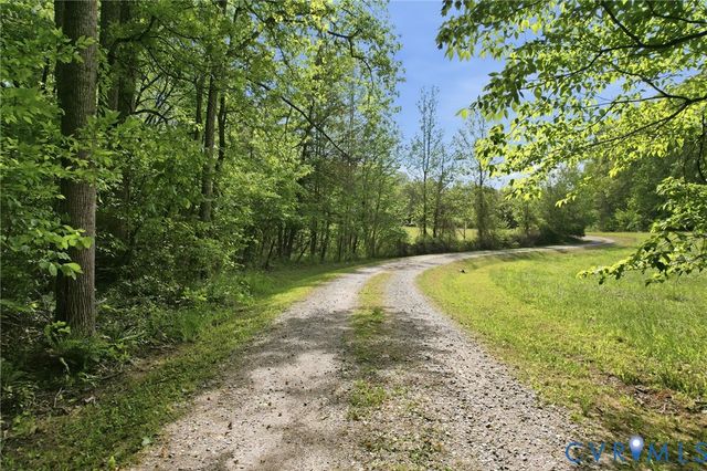 18107 Lucy Ln, Montpelier, VA 23192