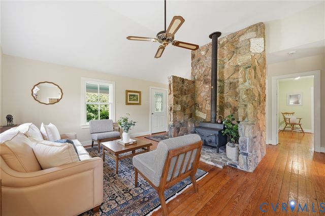 18107 Lucy Ln, Montpelier, VA 23192
