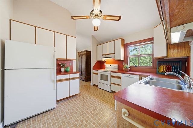 18107 Lucy Ln, Montpelier, VA 23192