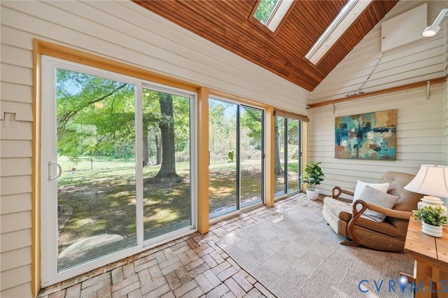 18107 Lucy Ln, Montpelier, VA 23192