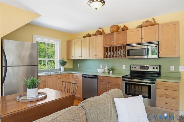 18107 Lucy Ln, Montpelier, VA 23192