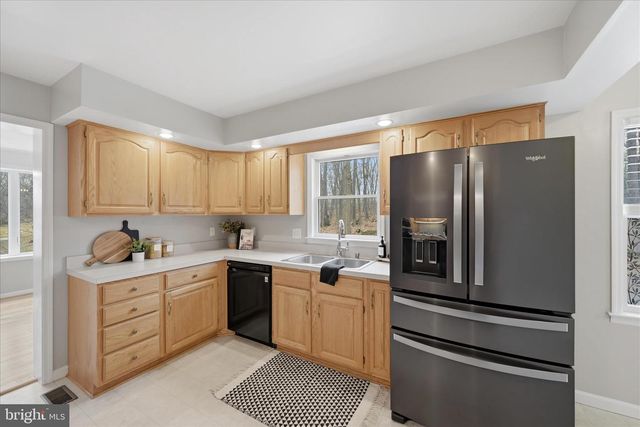 845 WHITMER RD, Shenandoah Junction, WV 25442