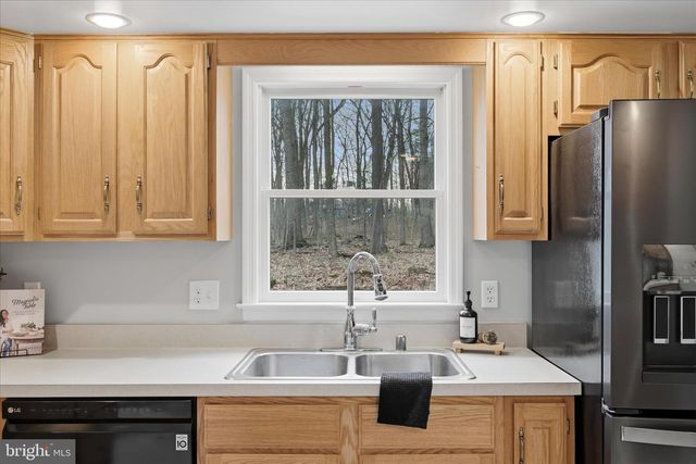 845 WHITMER RD, Shenandoah Junction, WV 25442