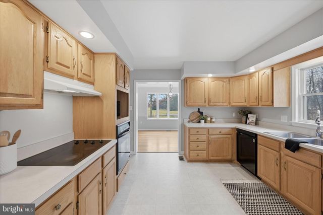 845 WHITMER RD, Shenandoah Junction, WV 25442