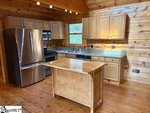 17 River Rock Court, Cleveland, SC 29635