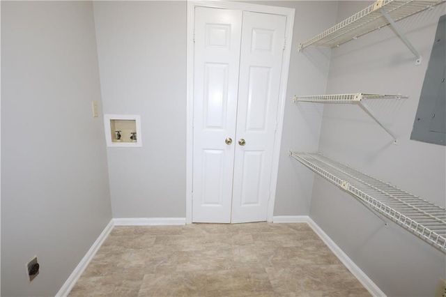 1359 Oakengate Drive, Stone Mountain, GA 30083