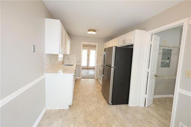 1359 Oakengate Drive, Stone Mountain, GA 30083