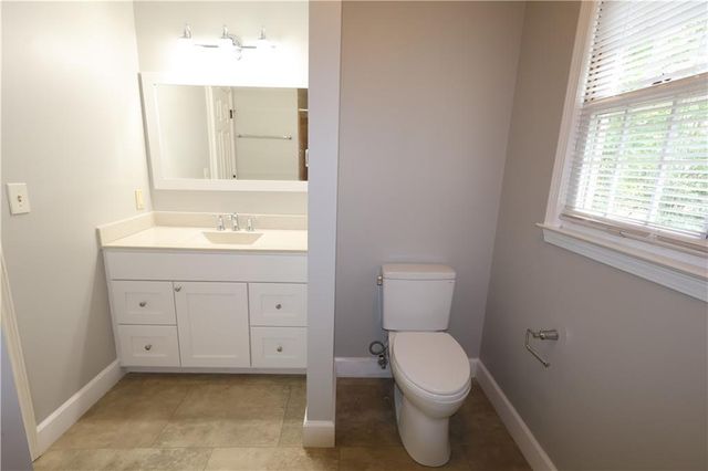 1359 Oakengate Drive, Stone Mountain, GA 30083