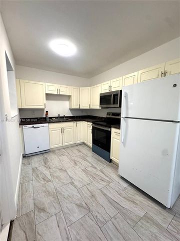 1511 NE 42nd Street, Pompano Beach, FL 33064