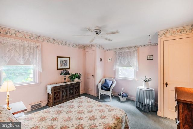 2605 WOODLEIGH RD, Havertown, PA 19083