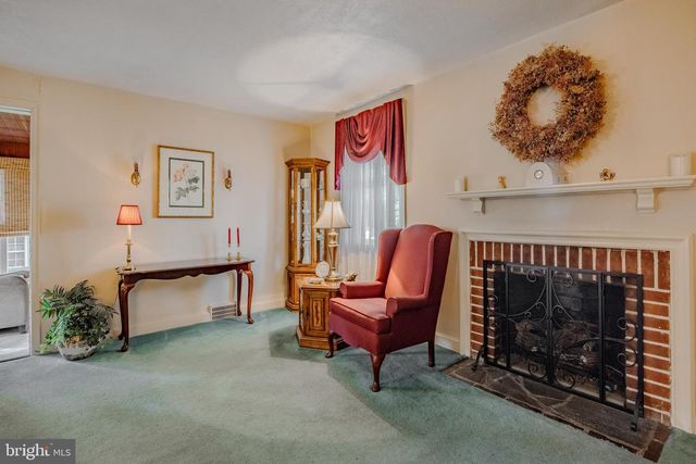 2605 WOODLEIGH RD, Havertown, PA 19083