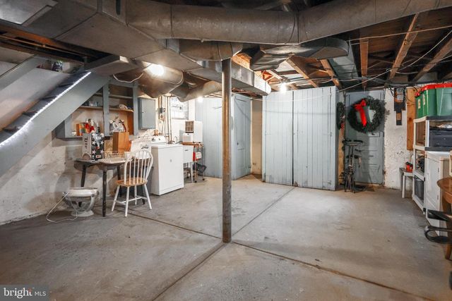 2605 WOODLEIGH RD, Havertown, PA 19083