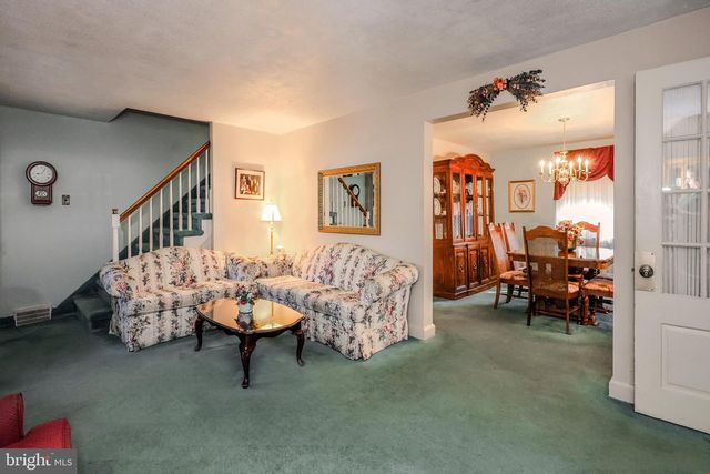 2605 WOODLEIGH RD, Havertown, PA 19083