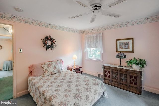 2605 WOODLEIGH RD, Havertown, PA 19083