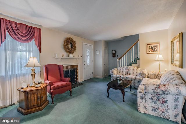 2605 WOODLEIGH RD, Havertown, PA 19083
