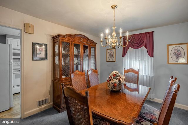 2605 WOODLEIGH RD, Havertown, PA 19083