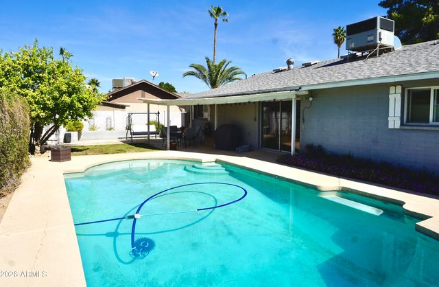 6756 S Oak Street, Tempe, AZ 85283